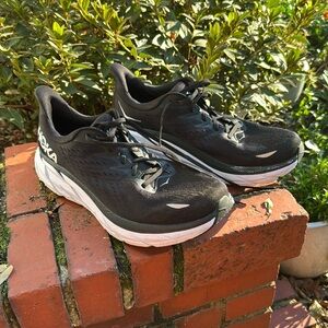 Hoka Clifton 8